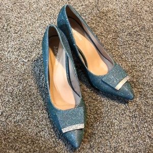 Blue Glitter heels with green undertones! SZ 8